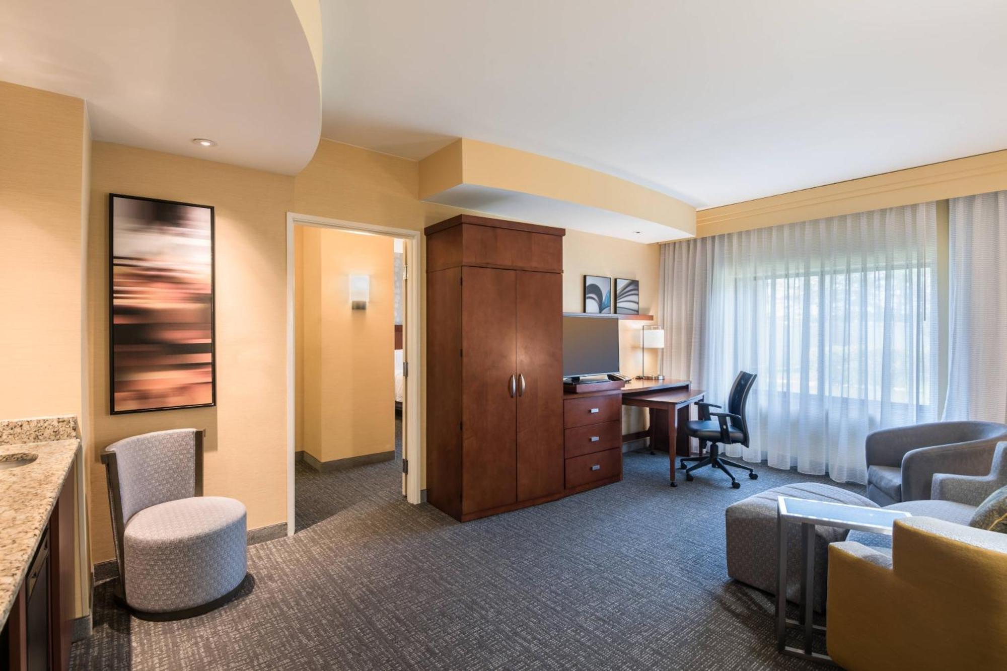 Courtyard By Marriott Waldorf Hotel Buitenkant foto