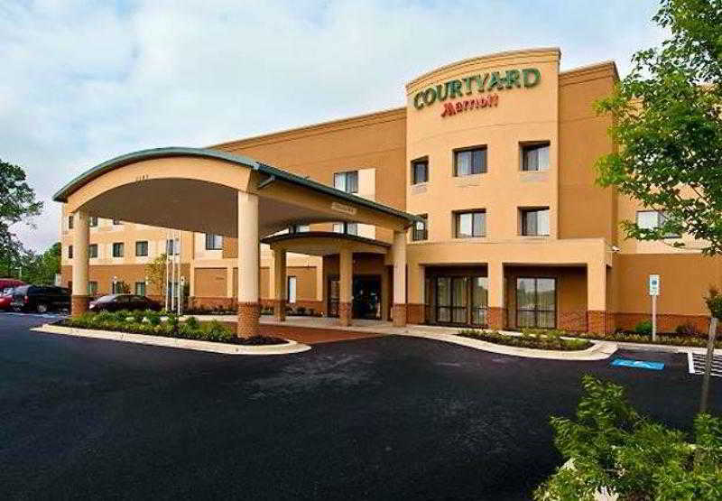 Courtyard By Marriott Waldorf Hotel Buitenkant foto
