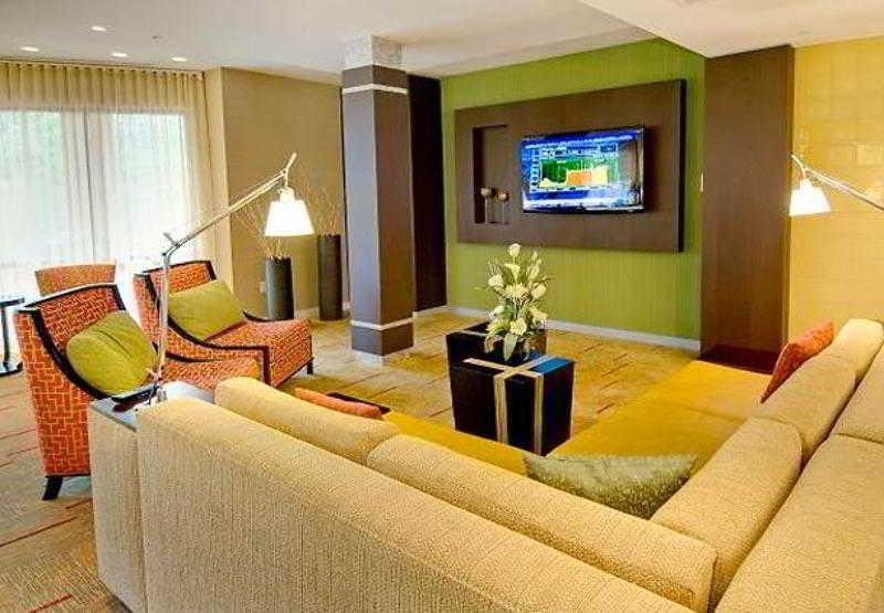 Courtyard By Marriott Waldorf Hotel Buitenkant foto